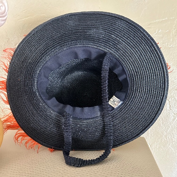 GLORIOUS 1940\'s BLACK STRAW TILT HAT + ORANGE FEATHERS & BROOCH main image 10